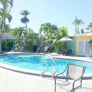 Pensionat Alexander Palms Court - No Hidden Fees!