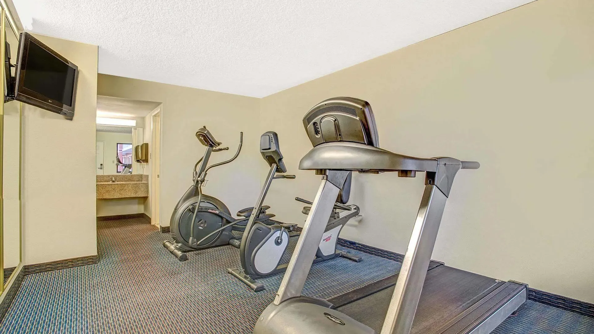 Hotel South Tampa & Suites
